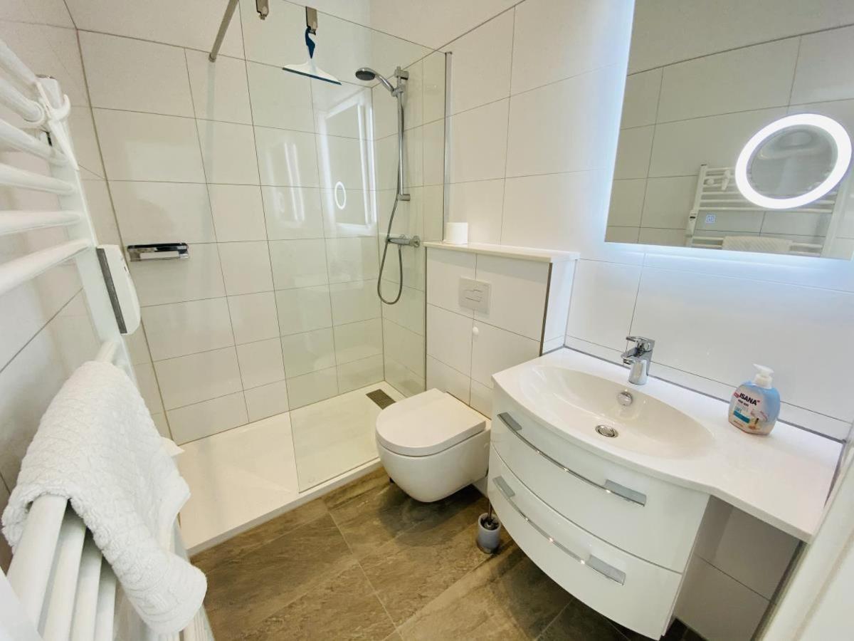 Berringer, Scholle, Direkt An Der Promenade Apartment Rostock Luaran gambar